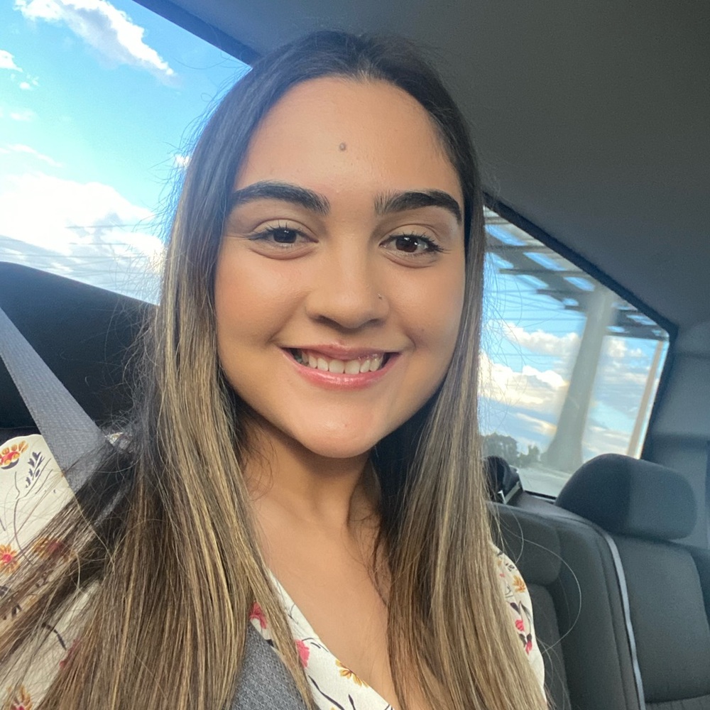 Meet your Posher, Alexia